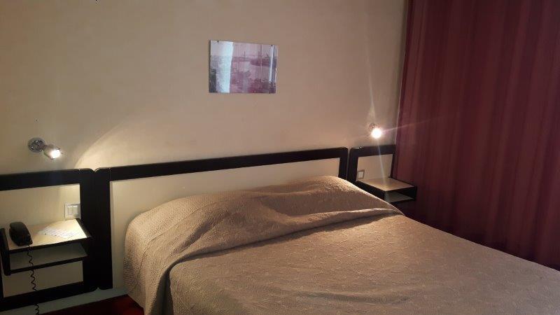 Hotel Des 3 Marchands Nantes Zewnętrze zdjęcie