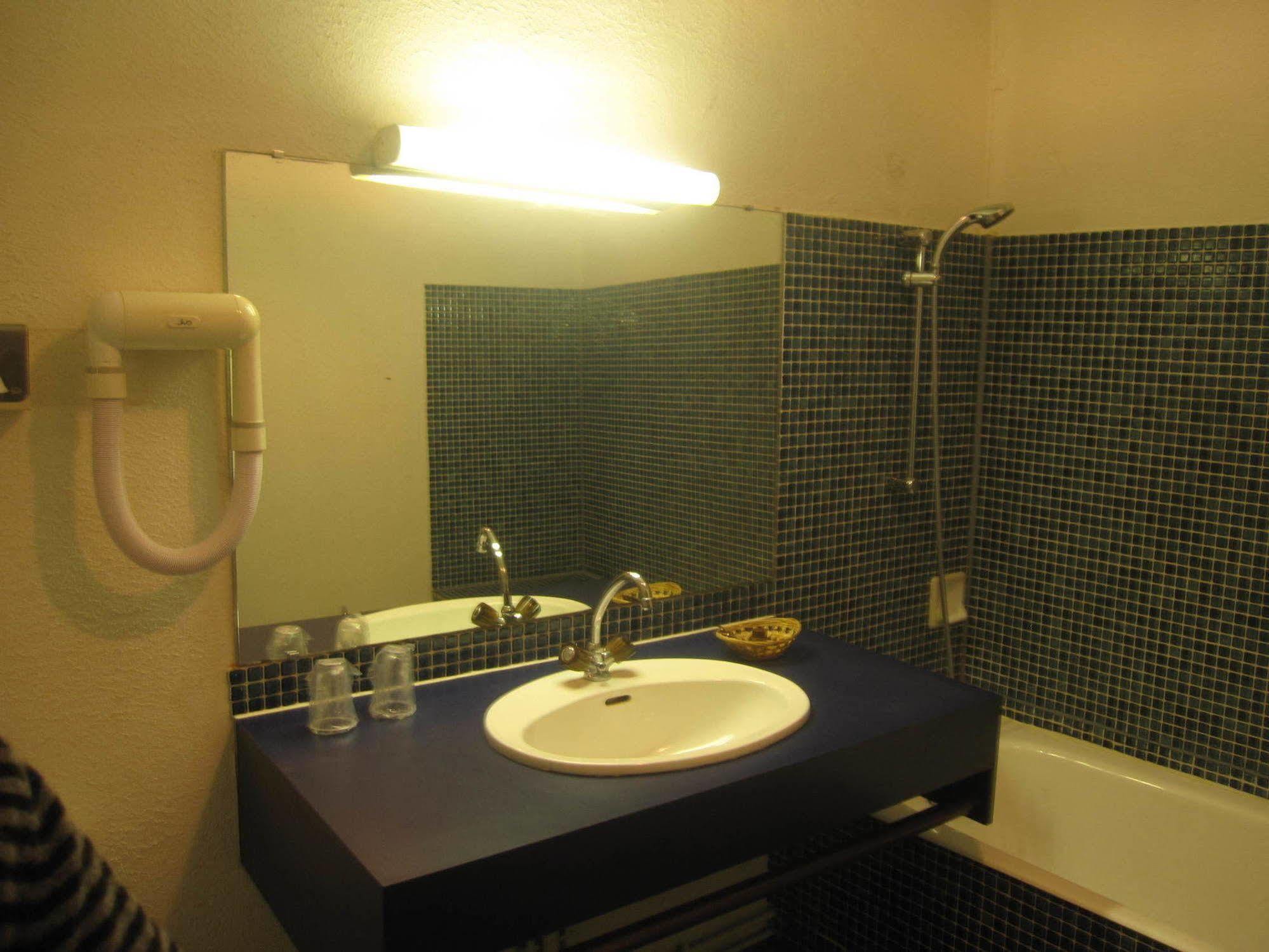 Hotel Des 3 Marchands Nantes Zewnętrze zdjęcie